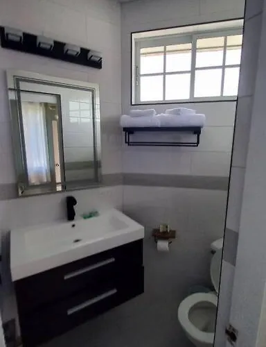 Modern Penthouse @ Sandcastles Apartment Ocho Rios